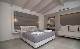 Dora Apartments