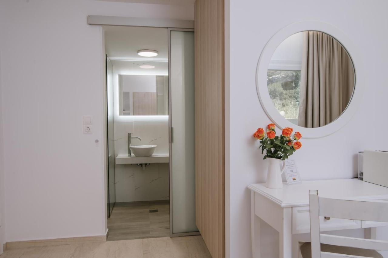 Dora Apartments Agia Pelagia  Buitenkant foto
