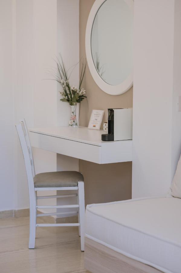 Dora Apartments Agia Pelagia  Buitenkant foto