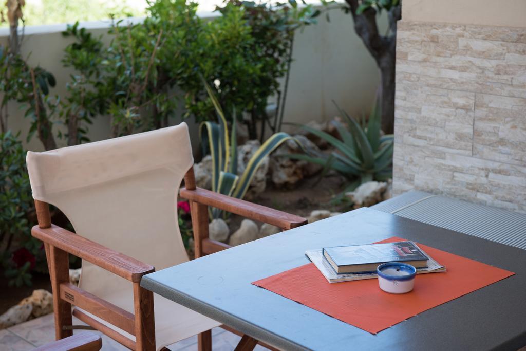 Dora Apartments Agia Pelagia  Buitenkant foto